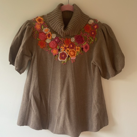 Embroidered Brown short sleeve puff Sweater knitted and knotted Anthropologie xs - Picture 2 of 6